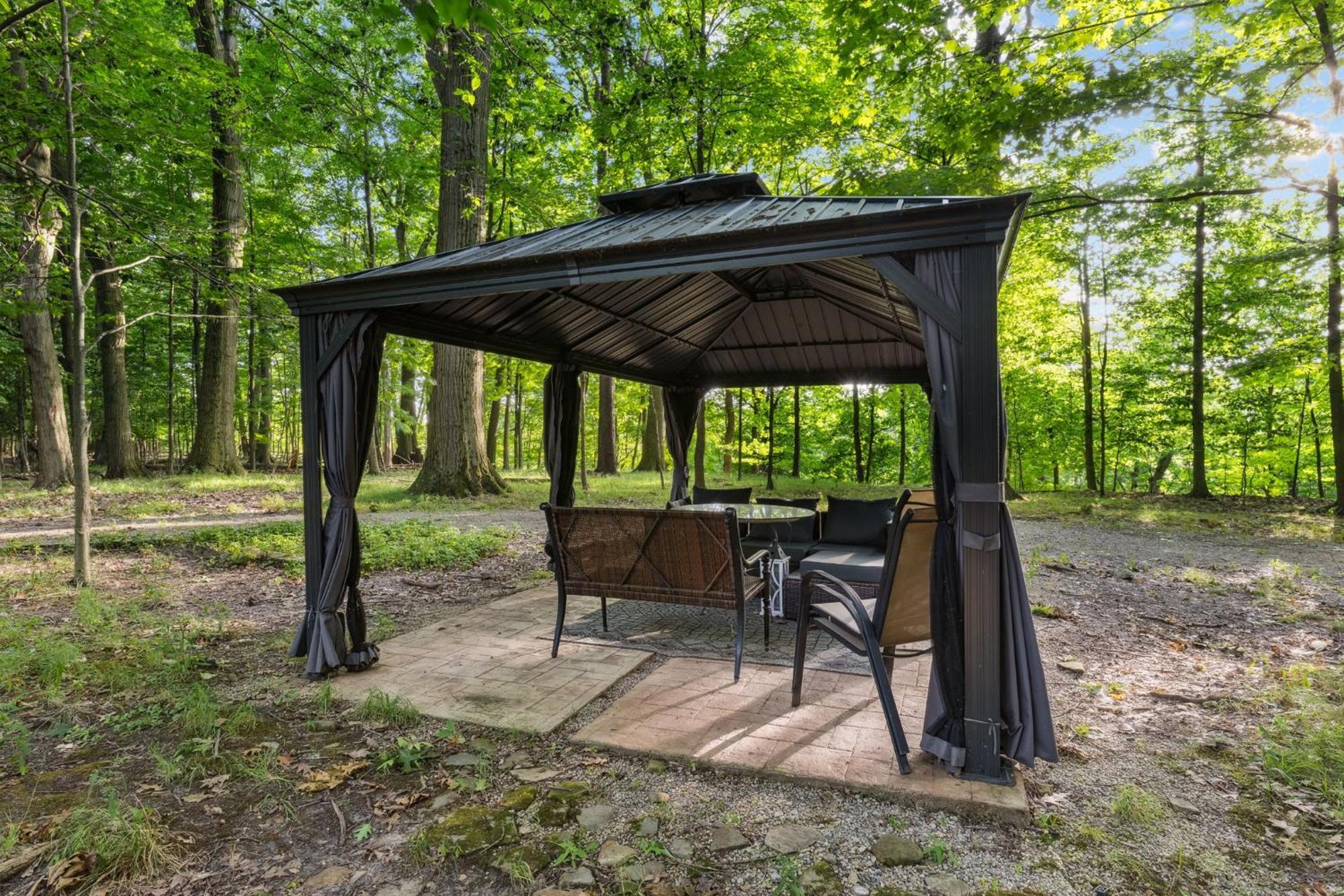 Log Cabin - Natures Oasis - Fire Pit & Gazebo Cleveland Exterior foto